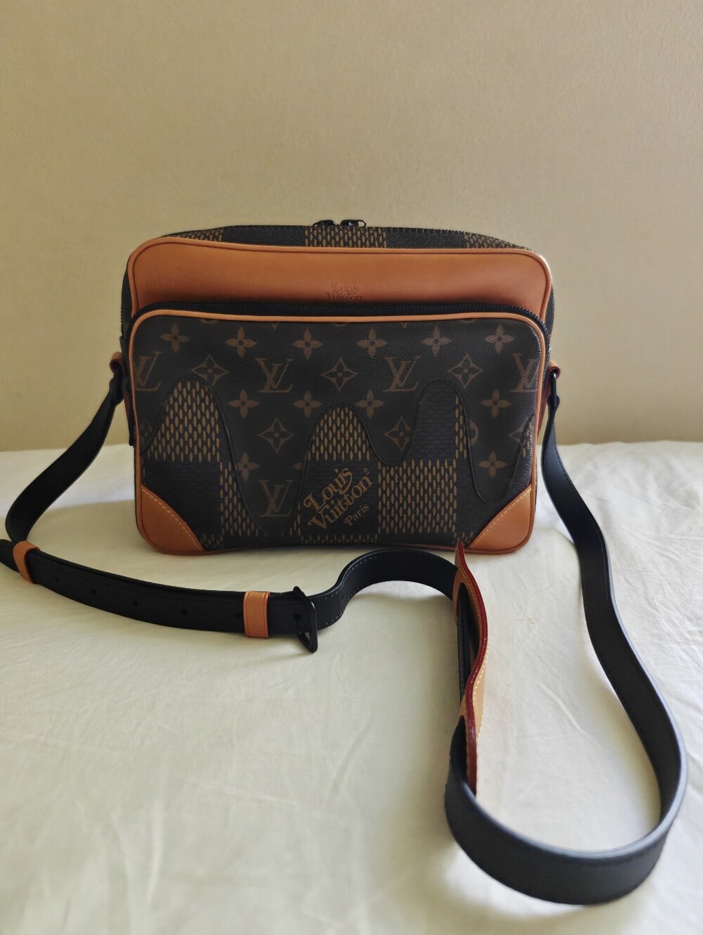 Louis Vuitton Nigo Nil Messenger bag Monogram and Giant Damier ebene canvas
